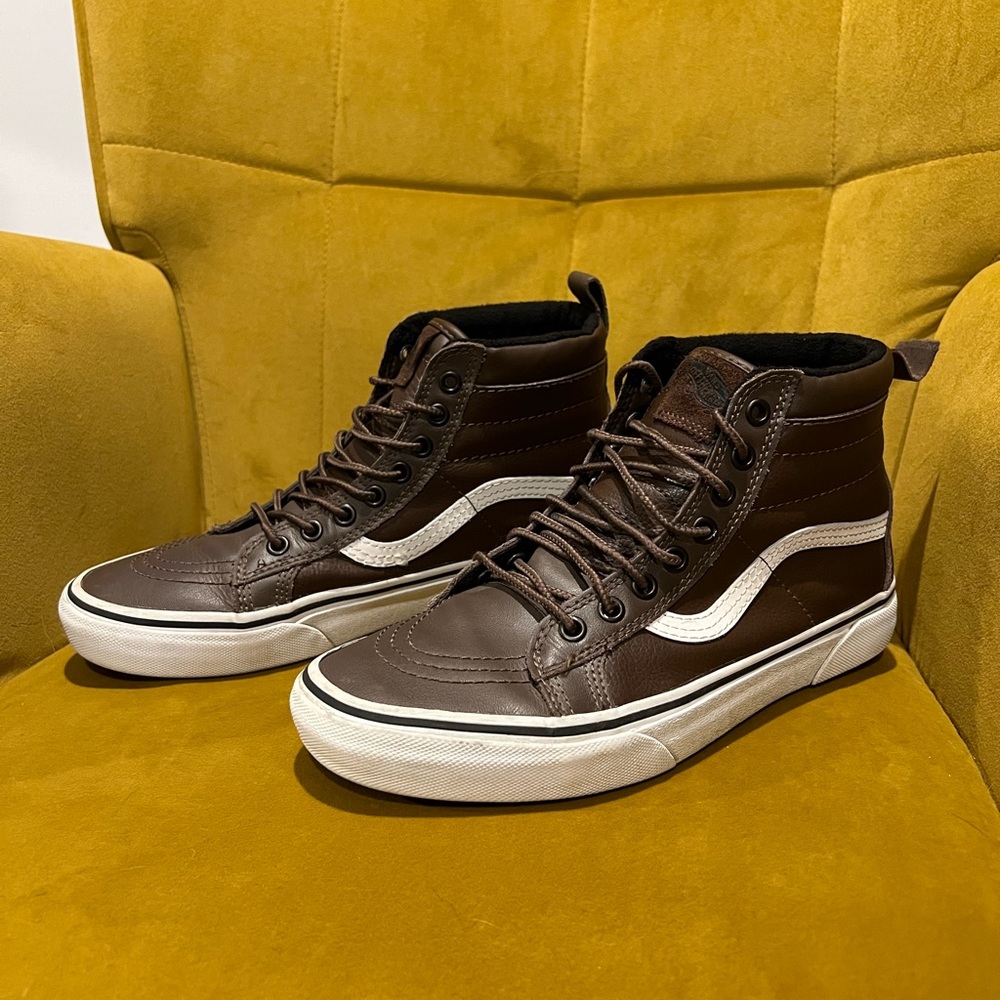 Men’s/Women’s High Top Brown Leather Vans